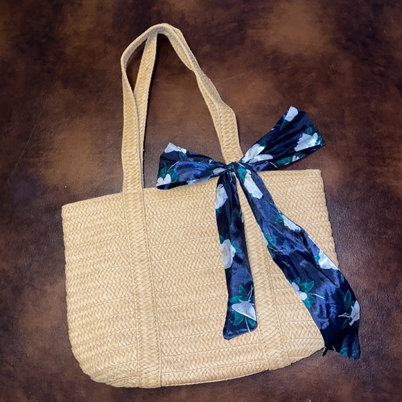 Draper James Handbags - 🌙Adorable Draper Jones woven purse!